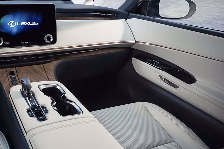 lexus-lm-glovebox-closed